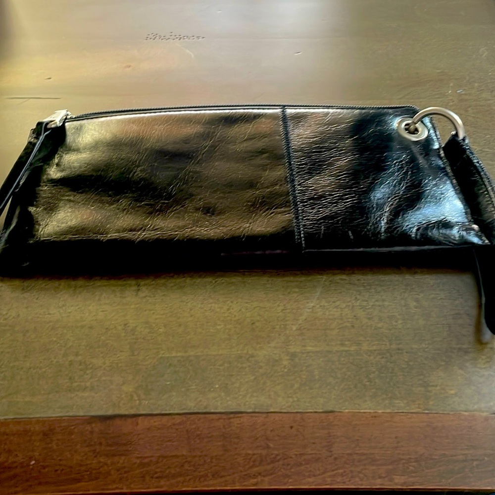 Black hobo clutch